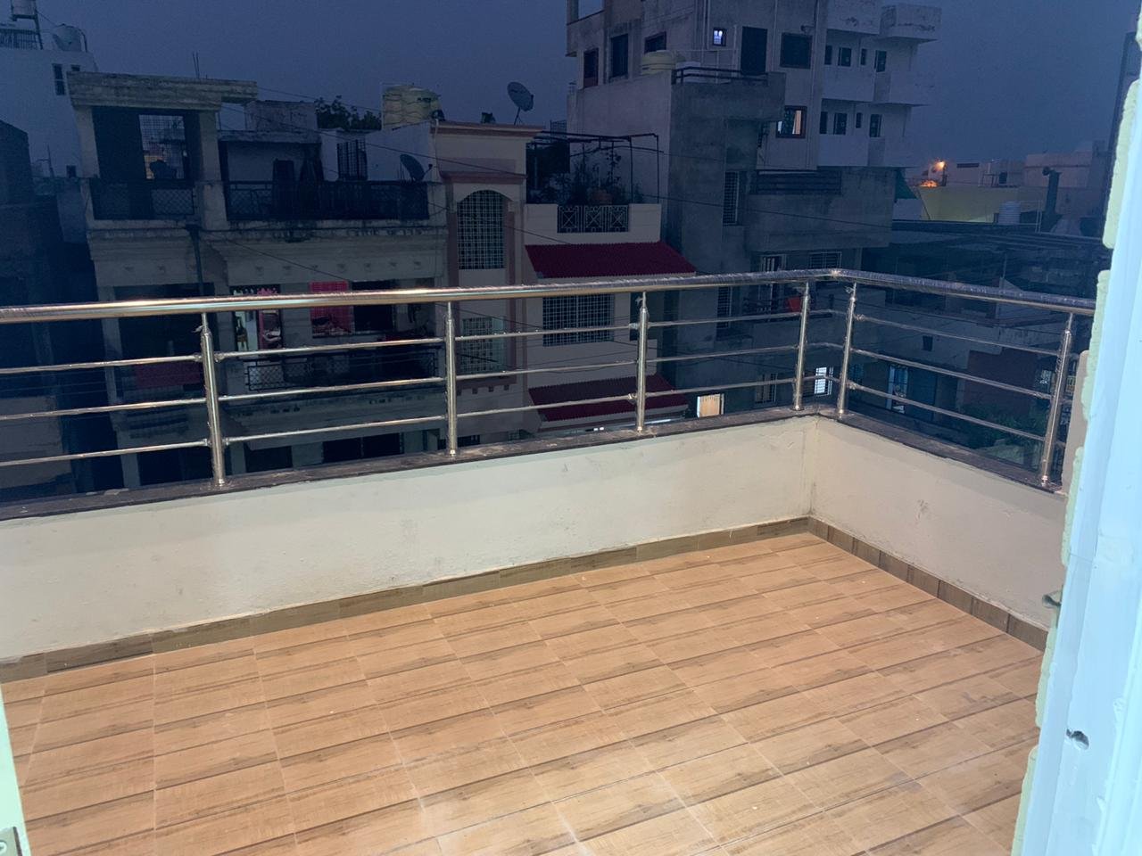Flat in Bhagwan Nagar