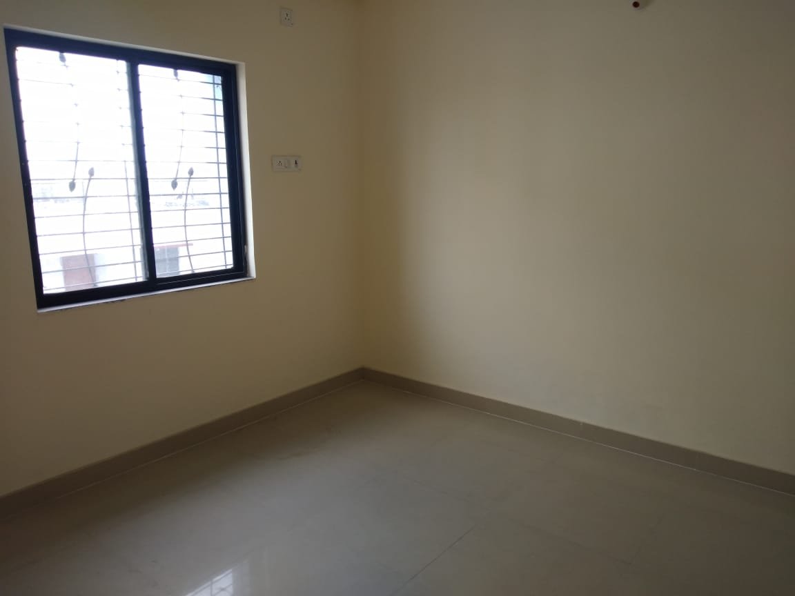 Flats in Zingabai Takli