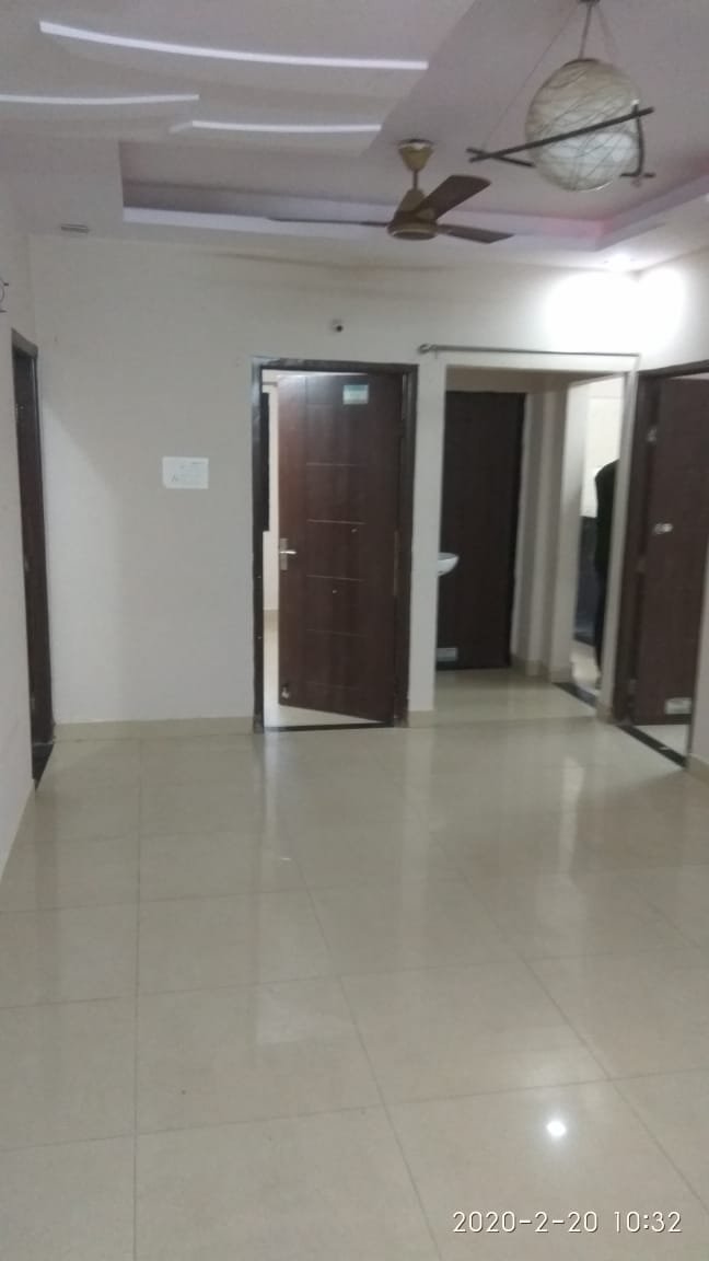 Flat in Sneh Nagar
