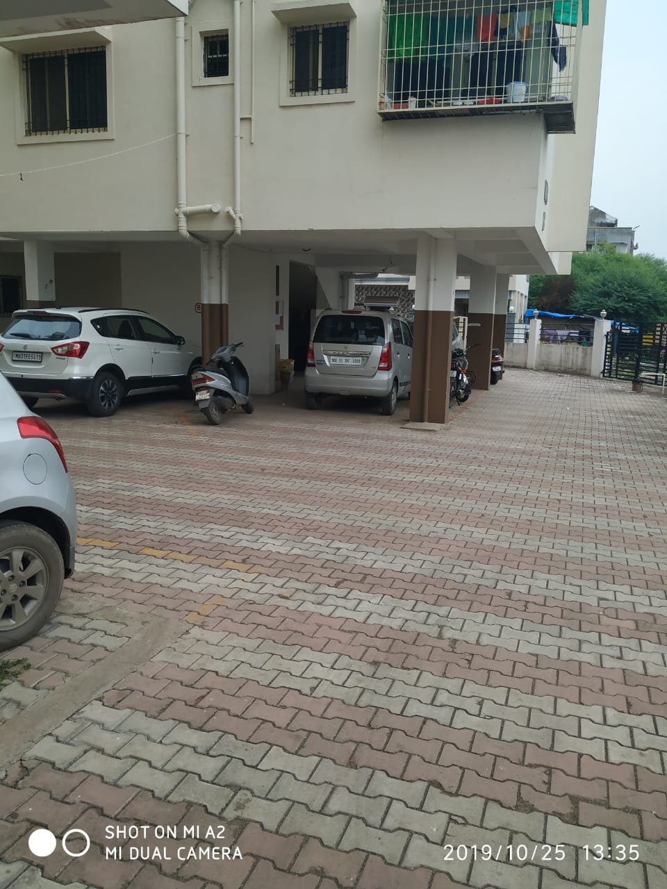 3BHK Flat in Friends Colony