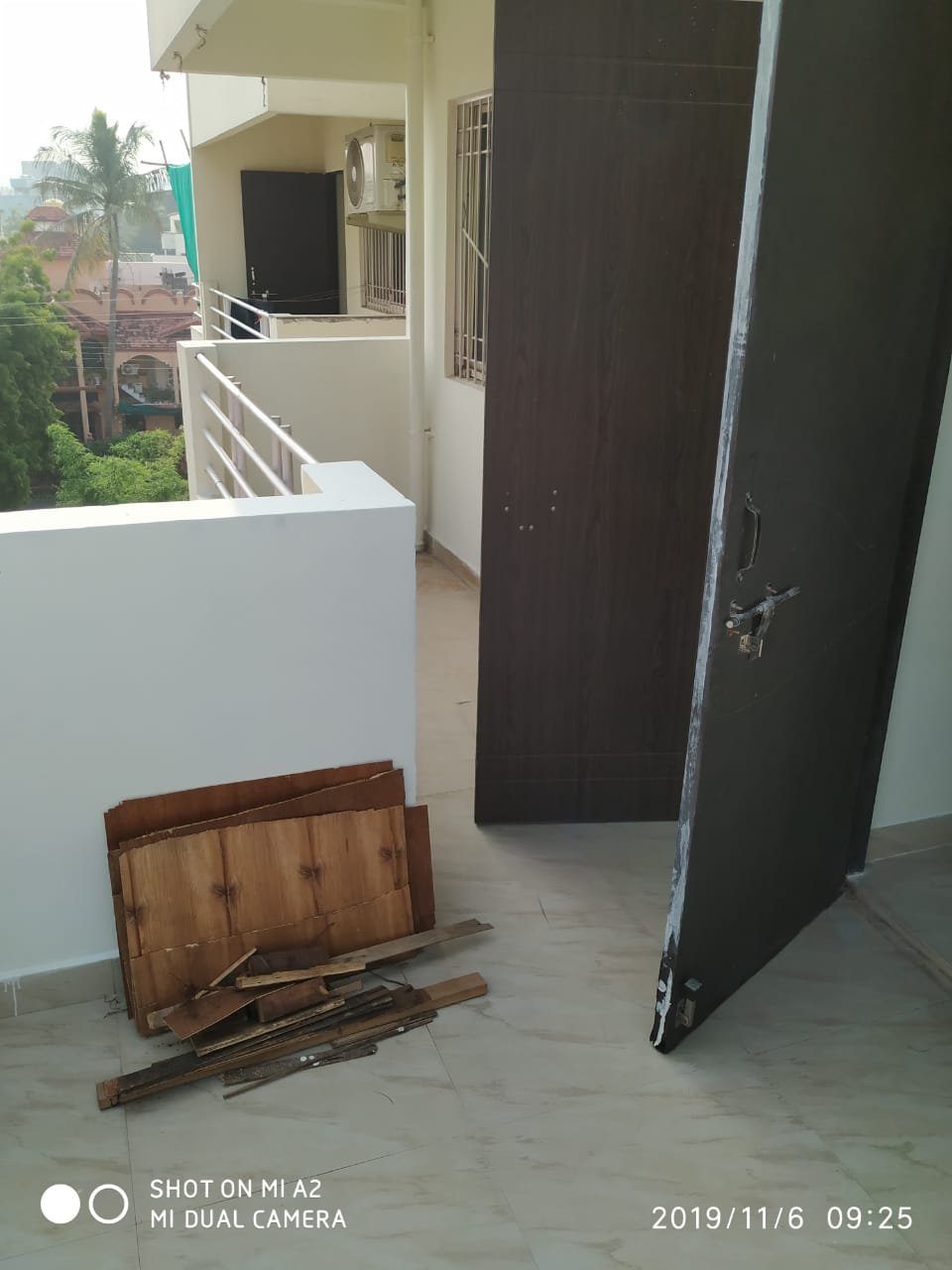 3BHK Flat in Friends Colony