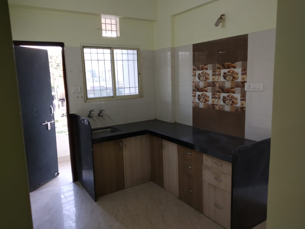 2BHK Flat in Friends Colony