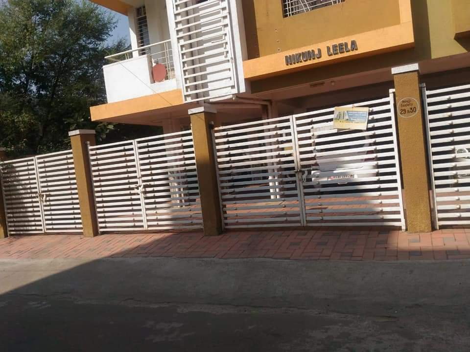 Flats in Friends Colony