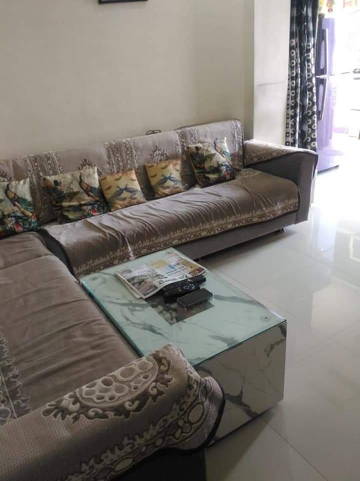 Flats in Friends Colony