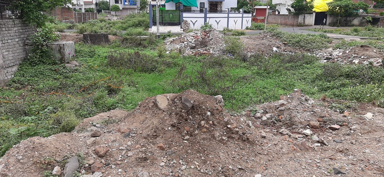 Plot in omkar nagar