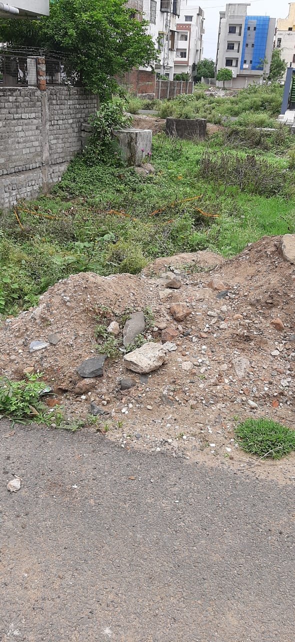 Plot in omkar nagar