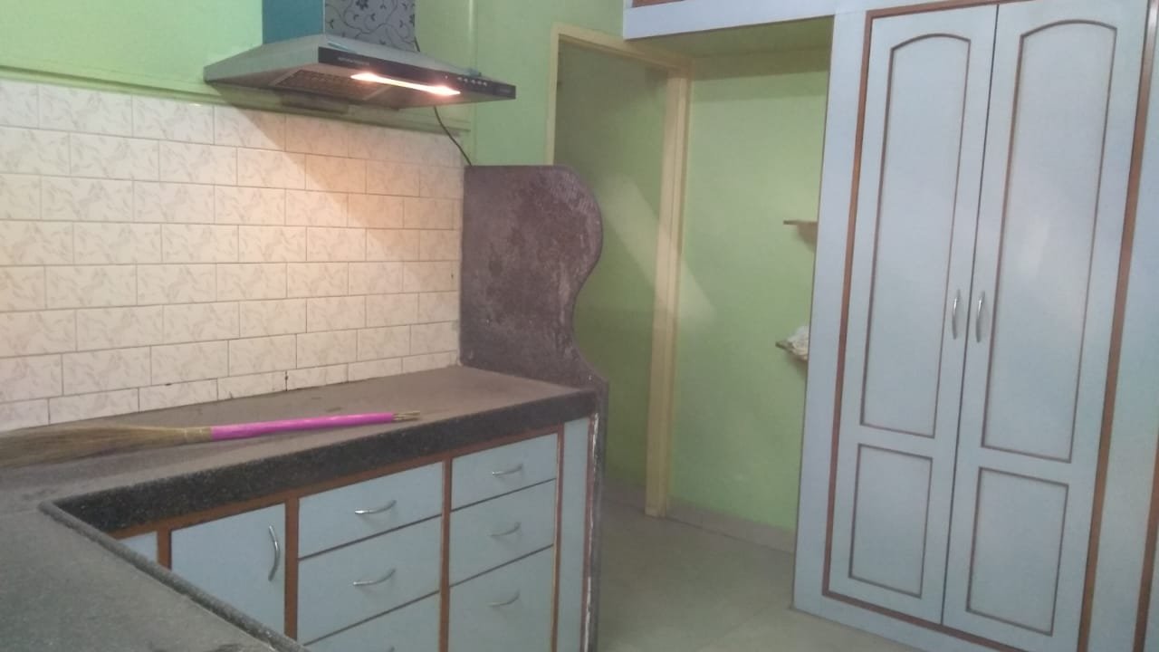 Flat at Narendra Nagar