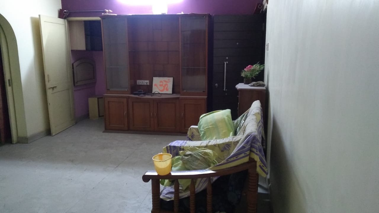 Flat at Narendra Nagar