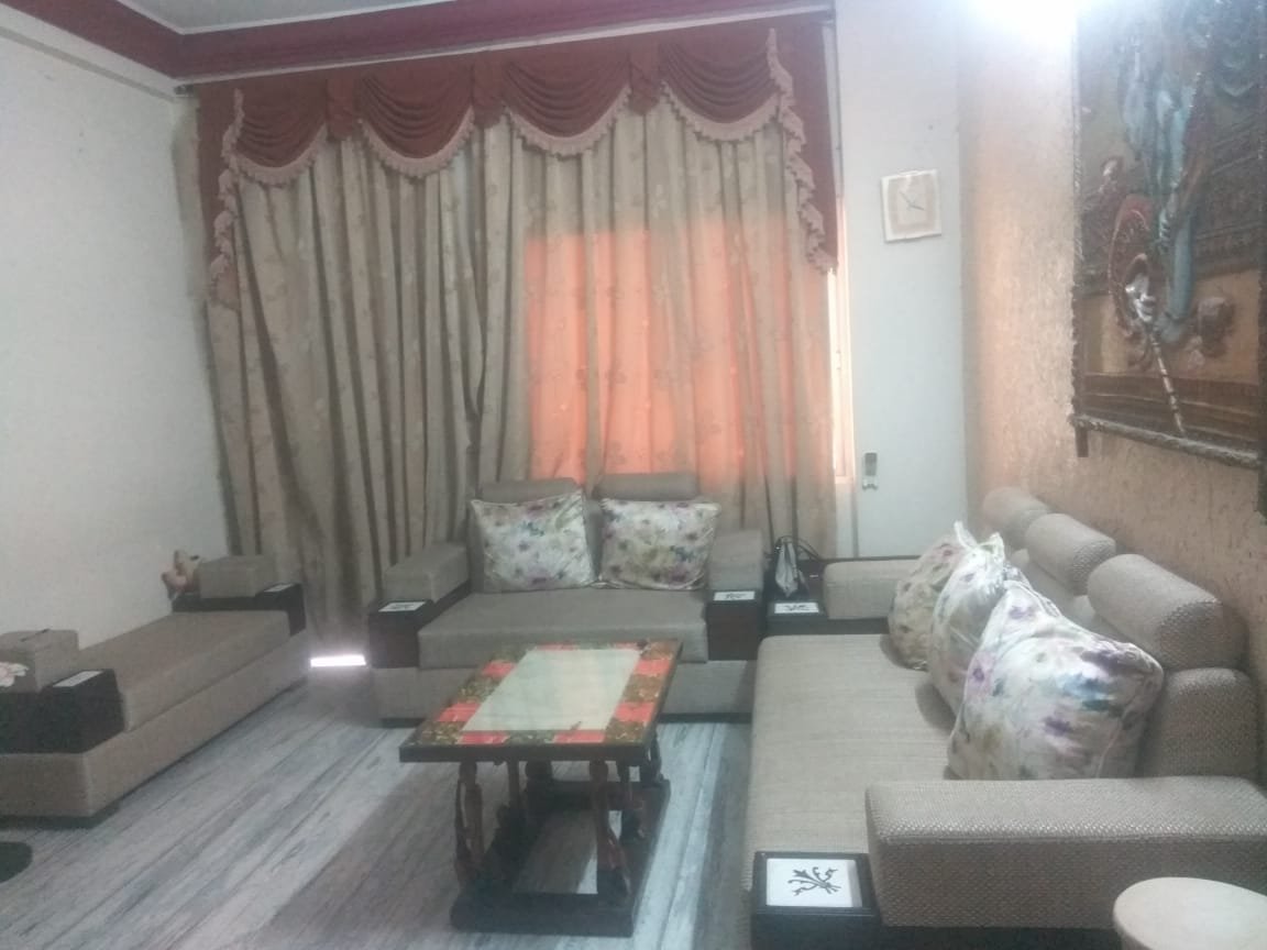 Flat in Shivaji Nagar