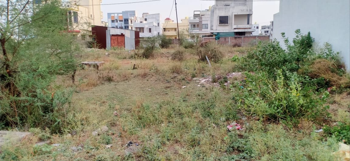 Plot in Manish Nagar