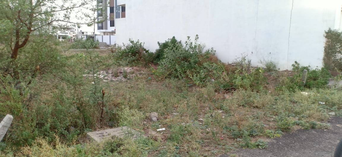 Plot in Manish Nagar
