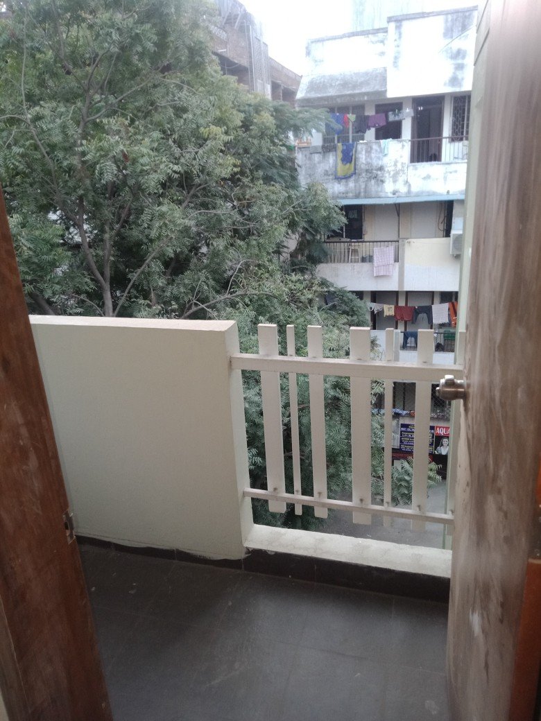 Flat in Vaishali Nagar