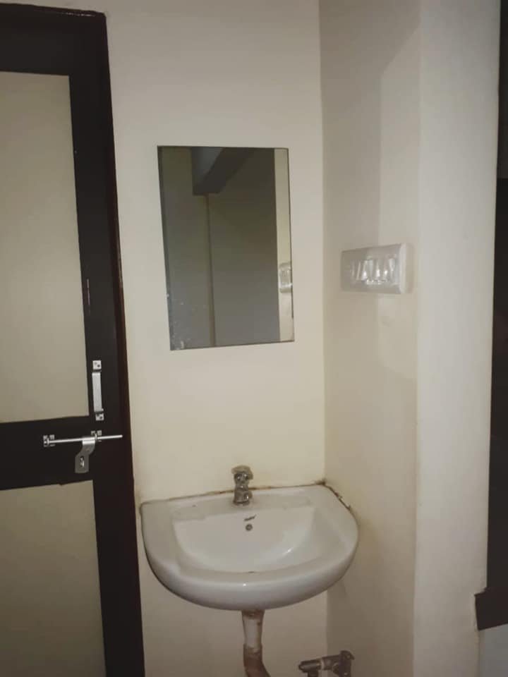 Flat (Rent) in Friends Colony