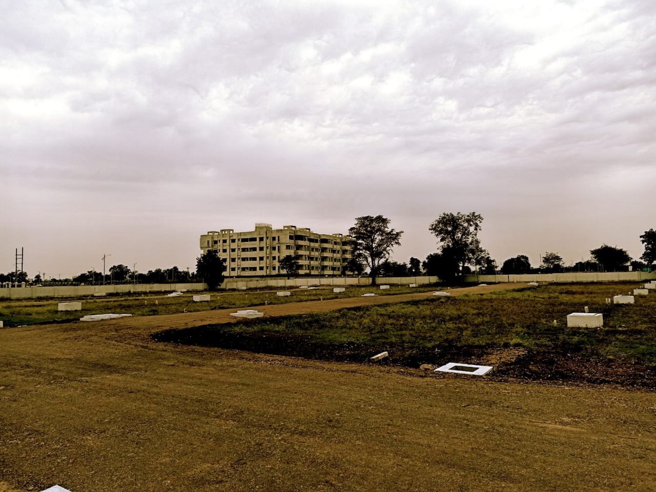 "MAROTI PARK"
