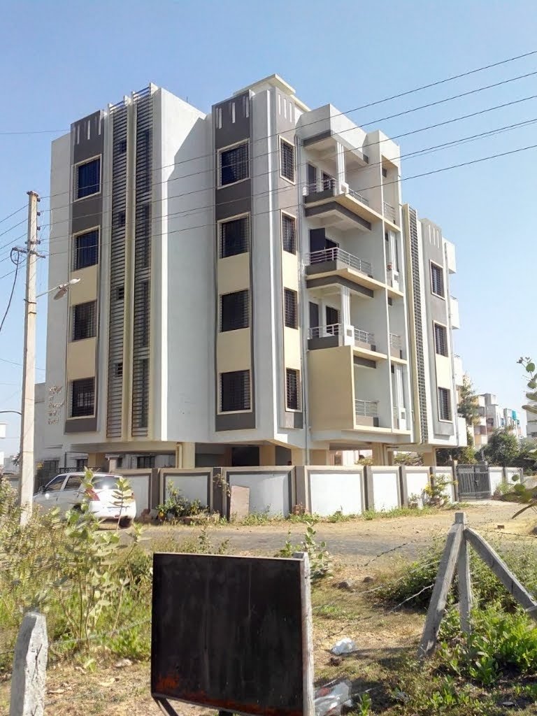 Flat in Manish Nagar