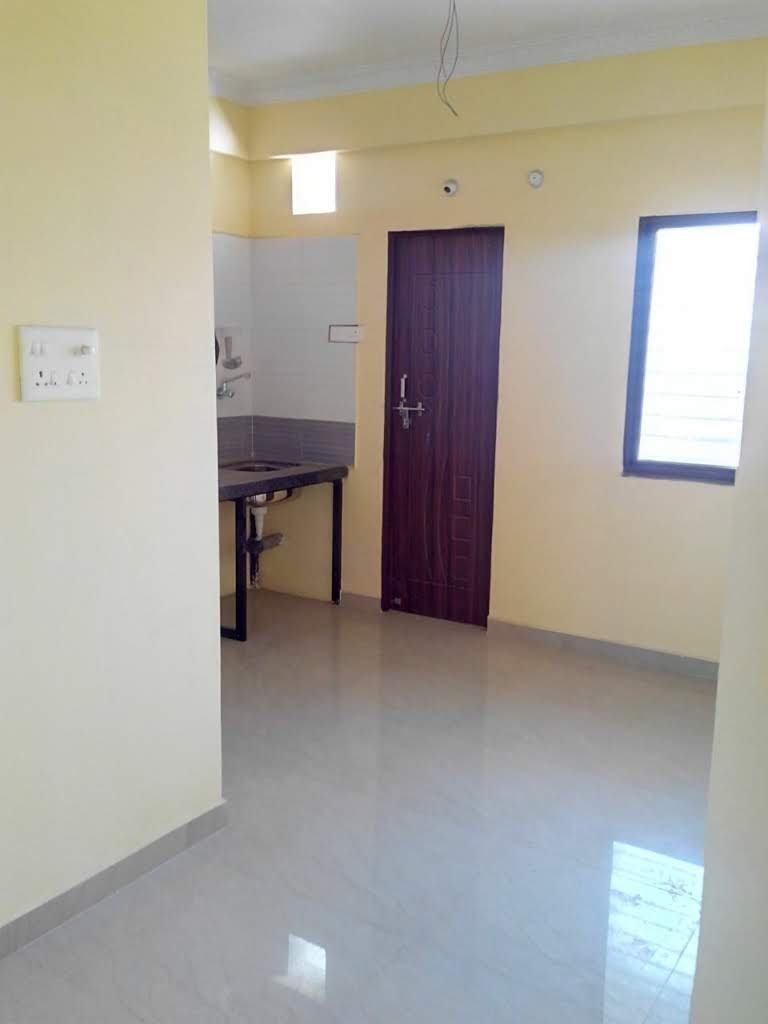 Flat in Manish Nagar