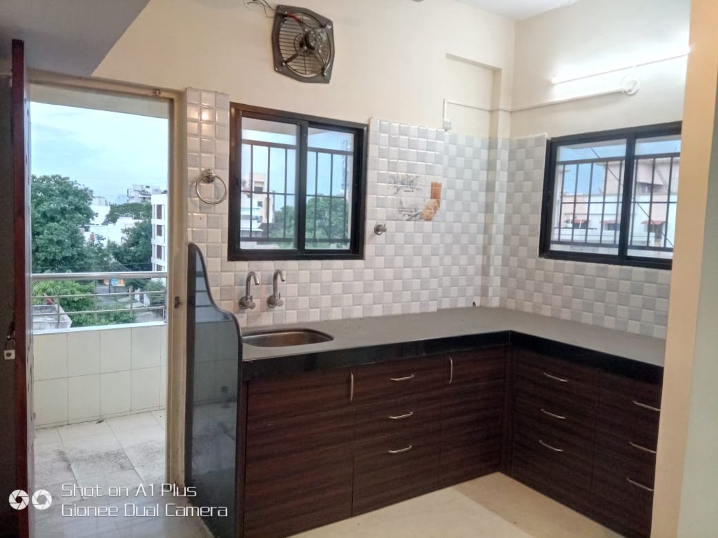 Flat in Shankar Nagar
