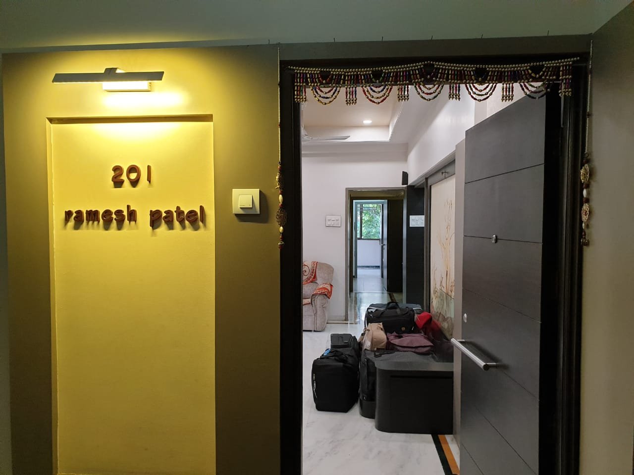 Flat in Madhuvanti