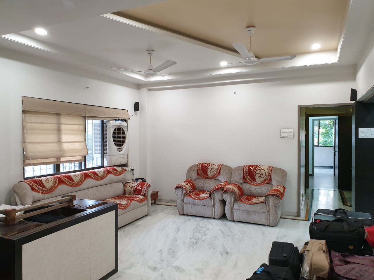 Flat in Madhuvanti