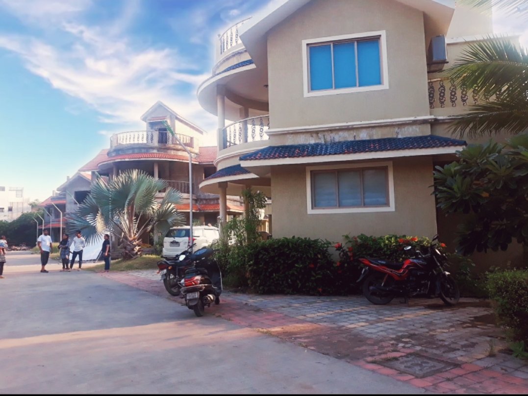Bunglow in Ubharat Beach