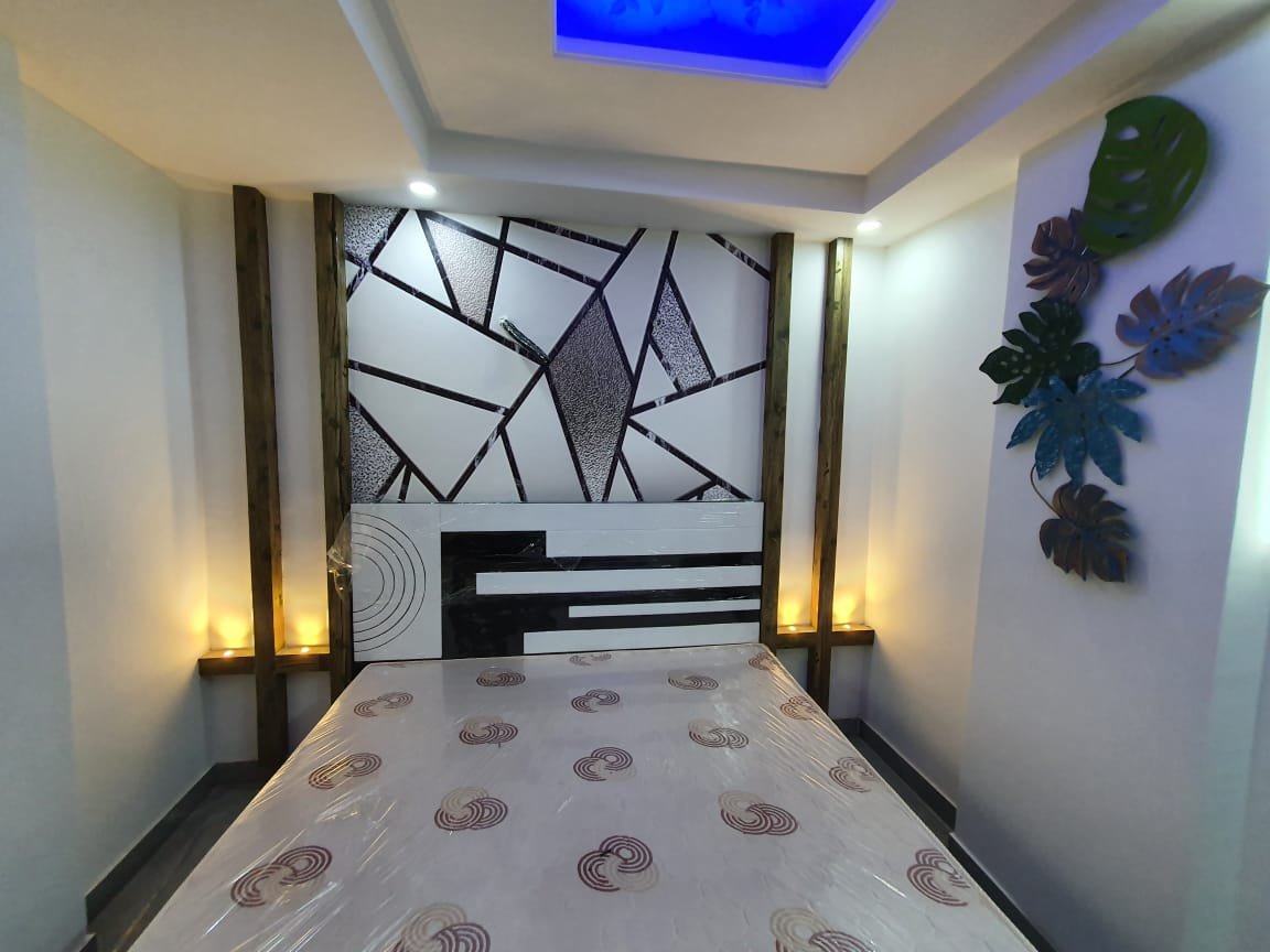 Flat in Mansarovar 1