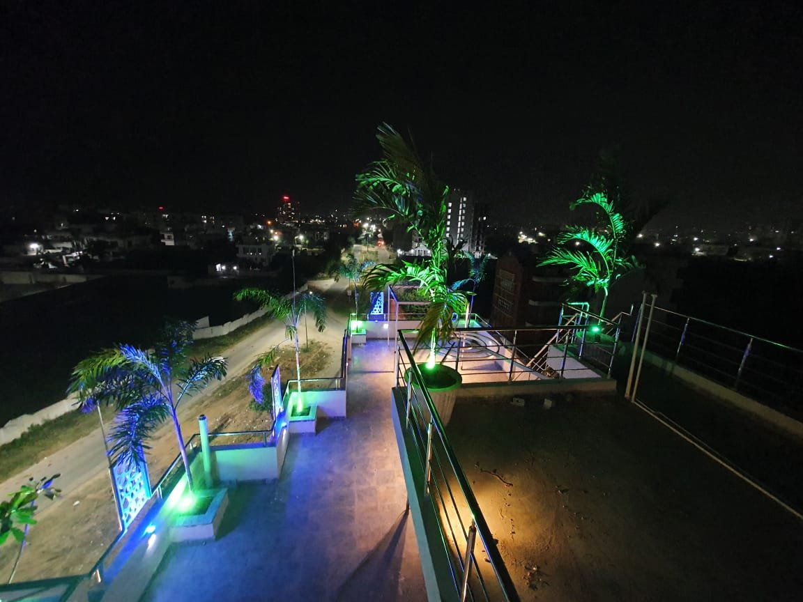 Flat in Mansarovar 1