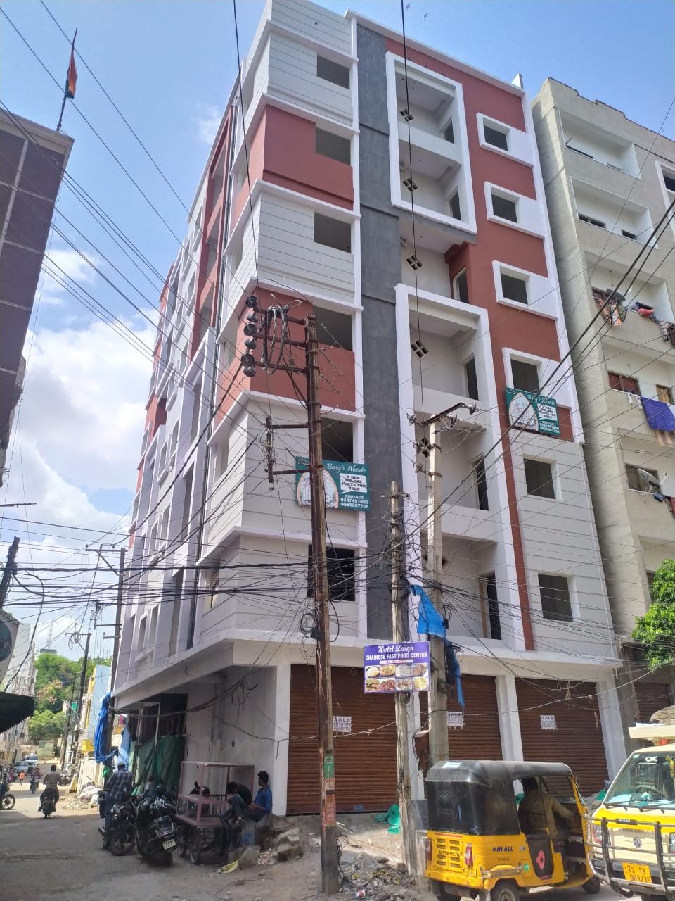 Flat in Paramount Colony