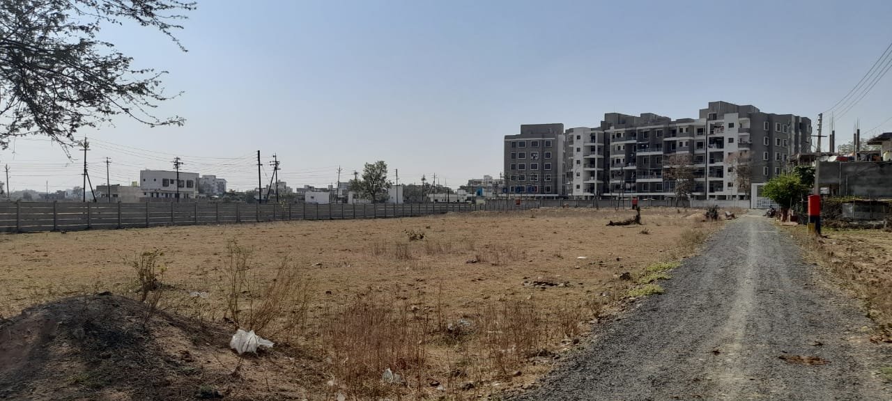 RL Plot in Manish Nagar