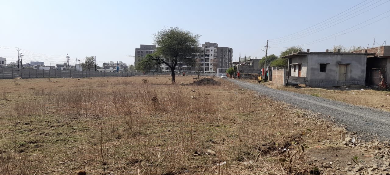 RL Plot in Manish Nagar