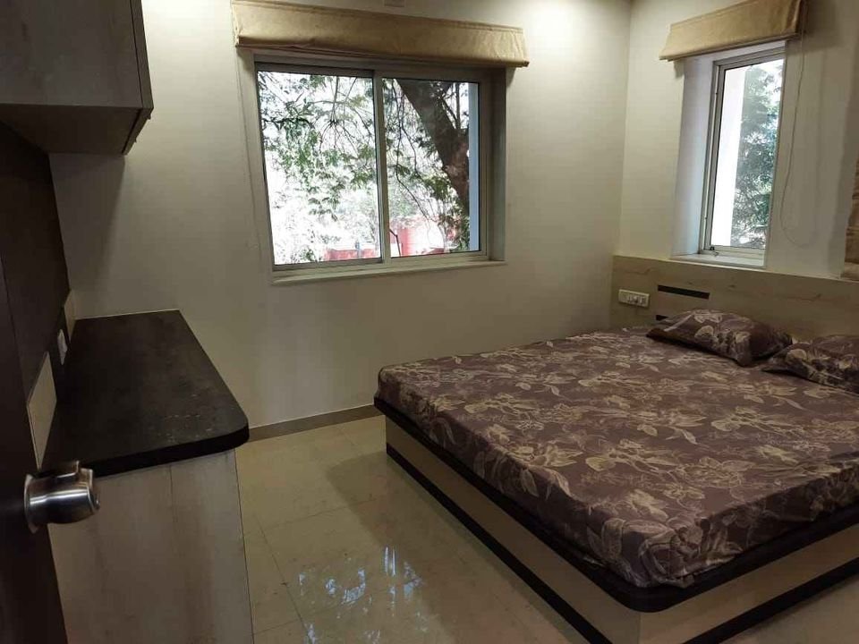 Semi-Furnished Luxurious Flats in Alkapuri