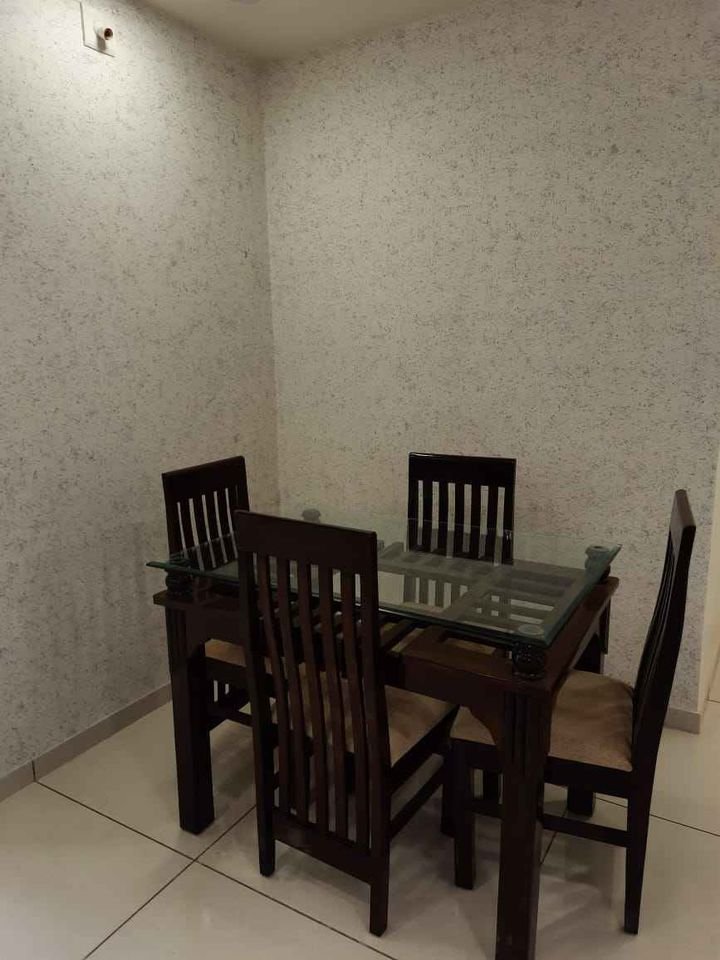 Semi-Furnished Luxurious Flats in Alkapuri