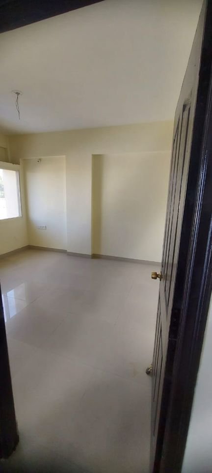Flat in Scheme No. 114