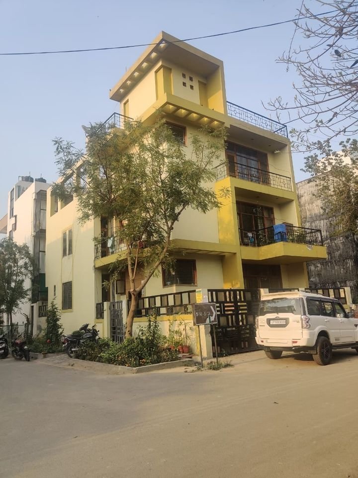 House in Sector-122