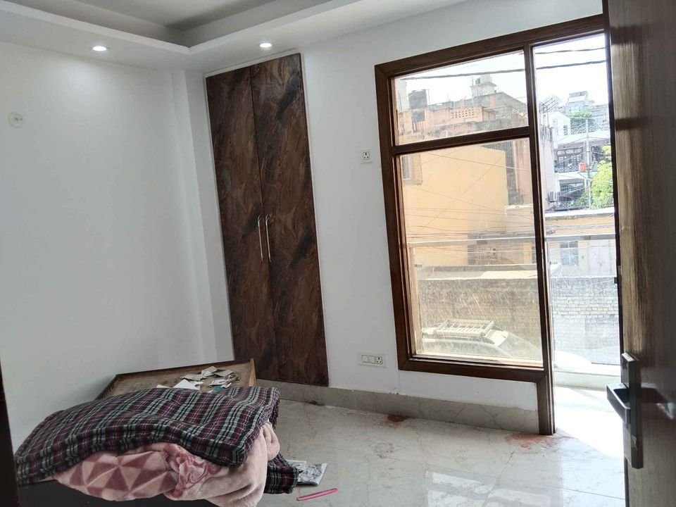 2BHK Flat in Saket Metro Station
