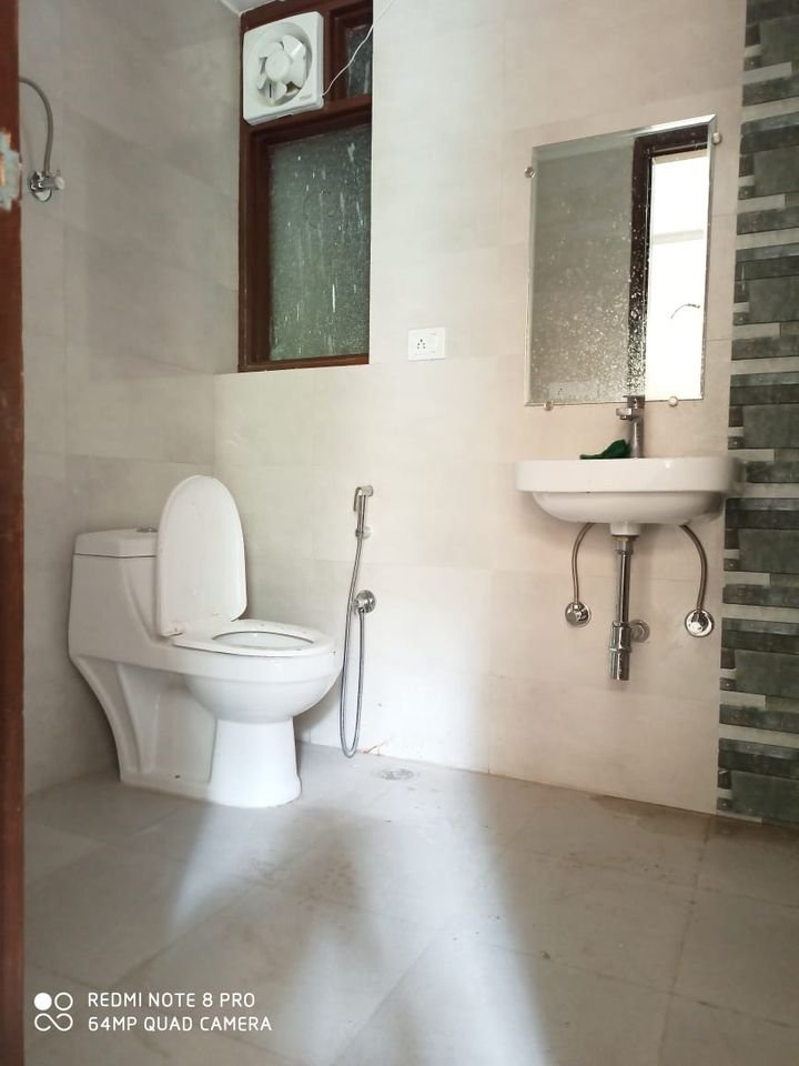 2BHK Flat in Saket Metro Station