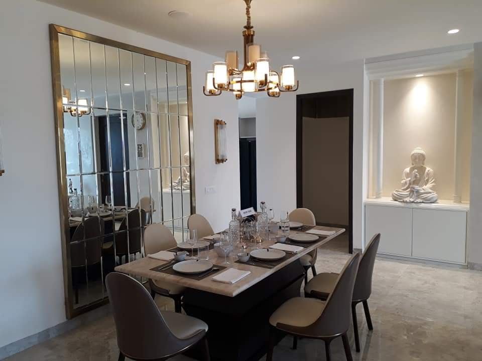 Flat in Royal Residency
