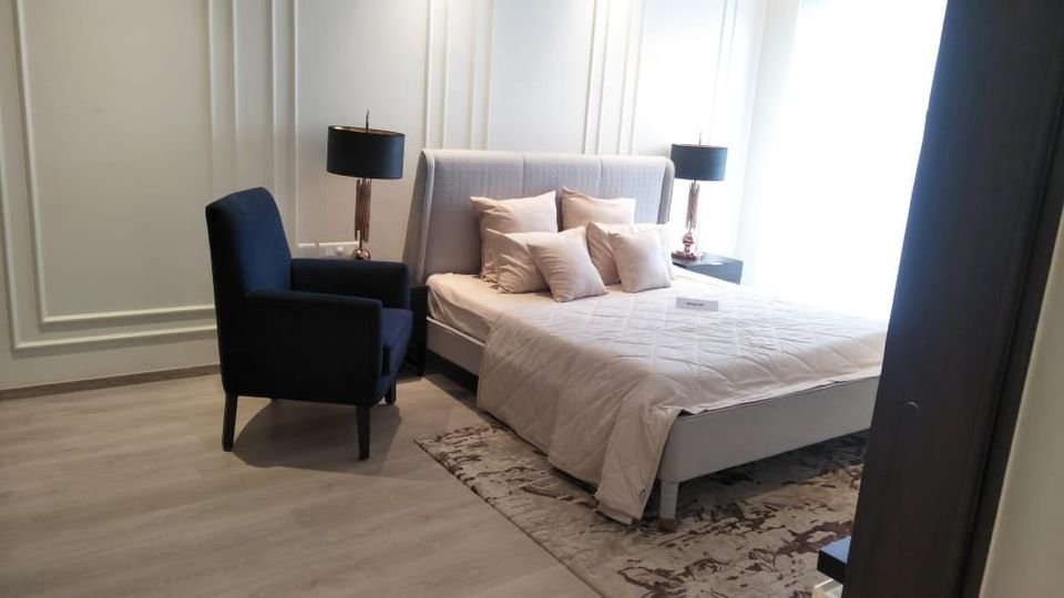 Flat in Royal Residency