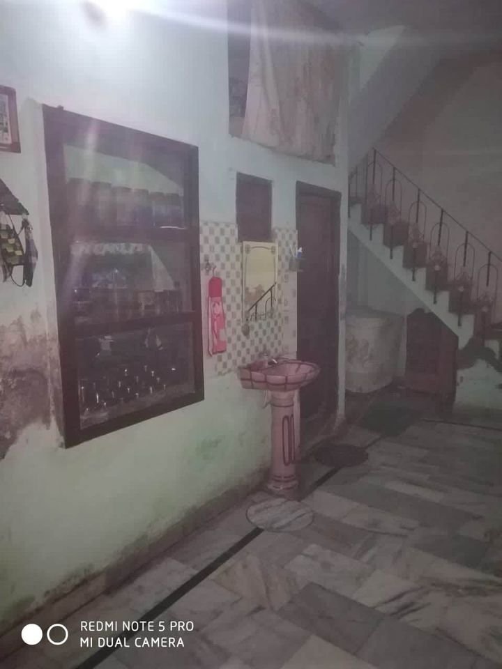 House in  Majitha Road