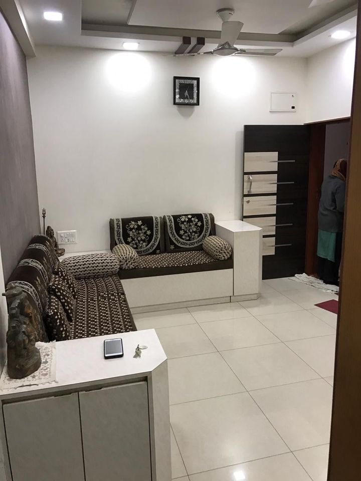Fully Furnished Flat in Vastrapur