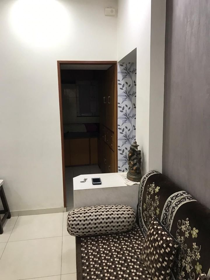 Fully Furnished Flat in Vastrapur