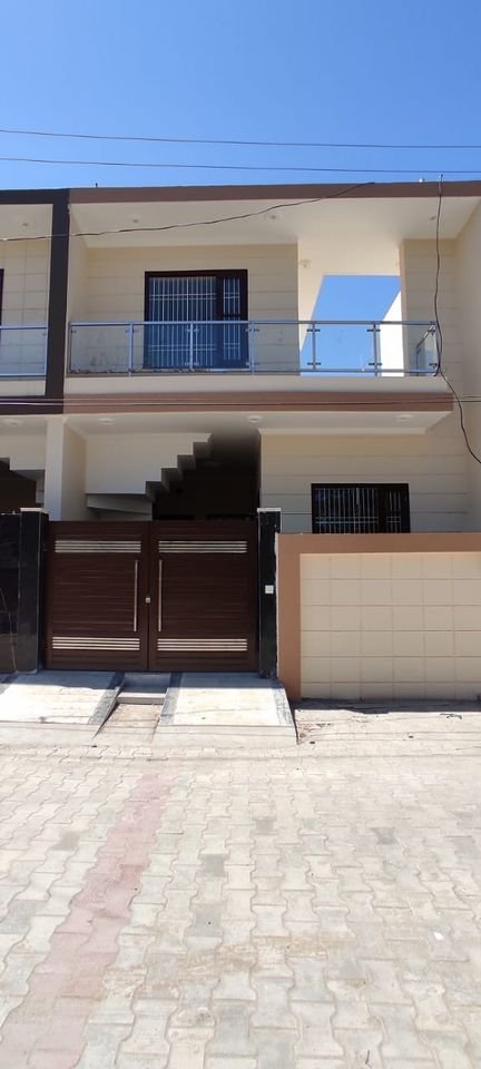 House in Guru Ram Das Nagar 1
