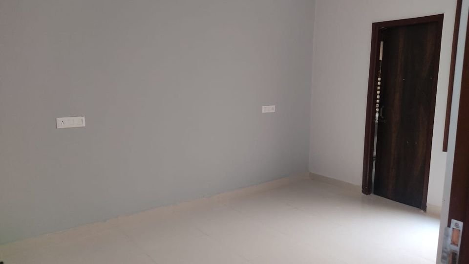 House in Guru Ram Das Nagar 1