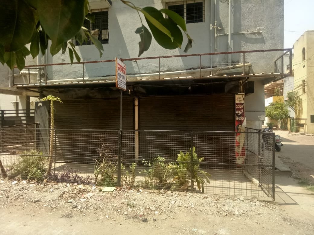 Shop available for sale at meshram lay out near lata mangeshkar hospital crpf gate