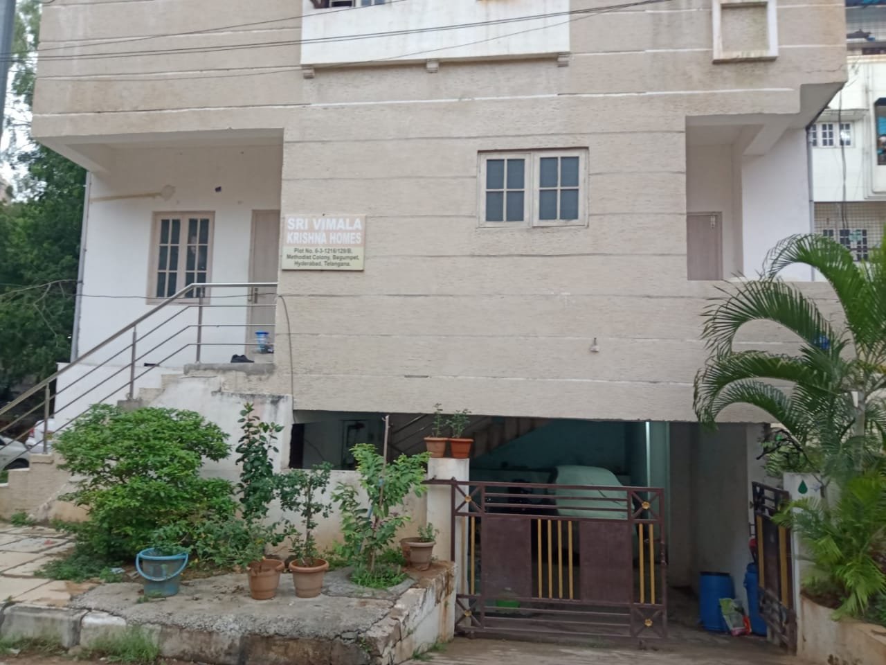 Flat for sale at Begumpet